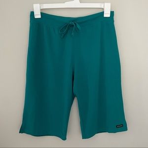 Super Soft Athleta Bermuda Length Shorts | Size Small